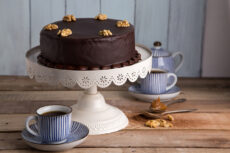 TORTA DE NUEZ Y CHOCOLATE